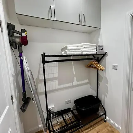 Lux Apartment Nuneaton With Gated, Private Parking Exterior photo