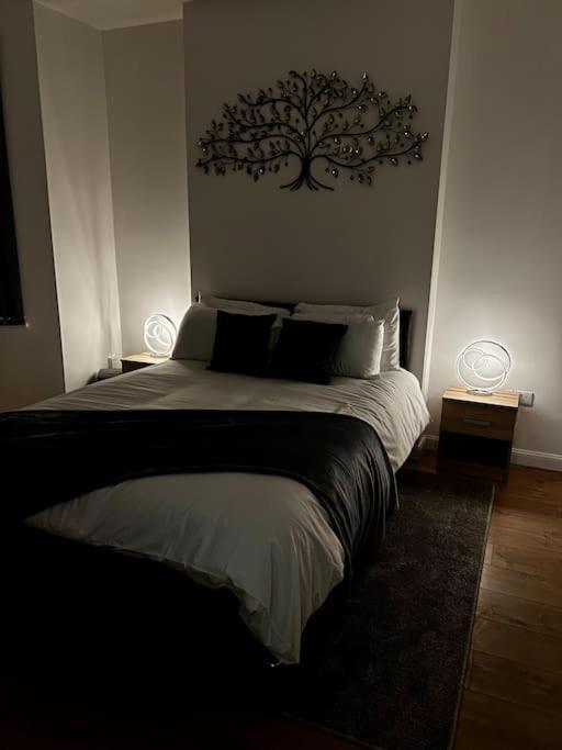 Lux With Gated, Private Parking Apartment *